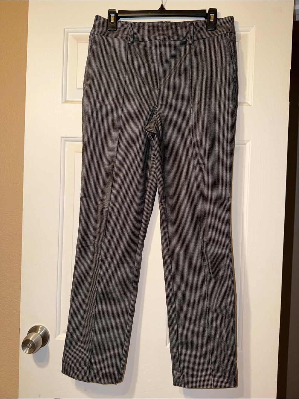 Women’s Hilary Radley Straight Leg Dress Pants in Houndstooth Gray